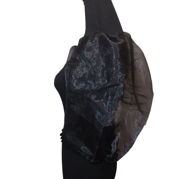 FOREVER 21 BLACK CROP TOP WITH ORGANZA PUFF SLEEVES - Picture 3 of 4